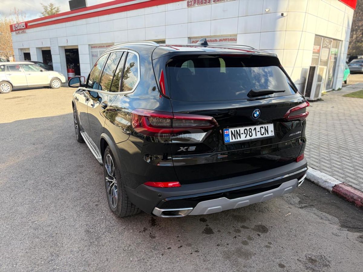 BMW X5 - фото 2