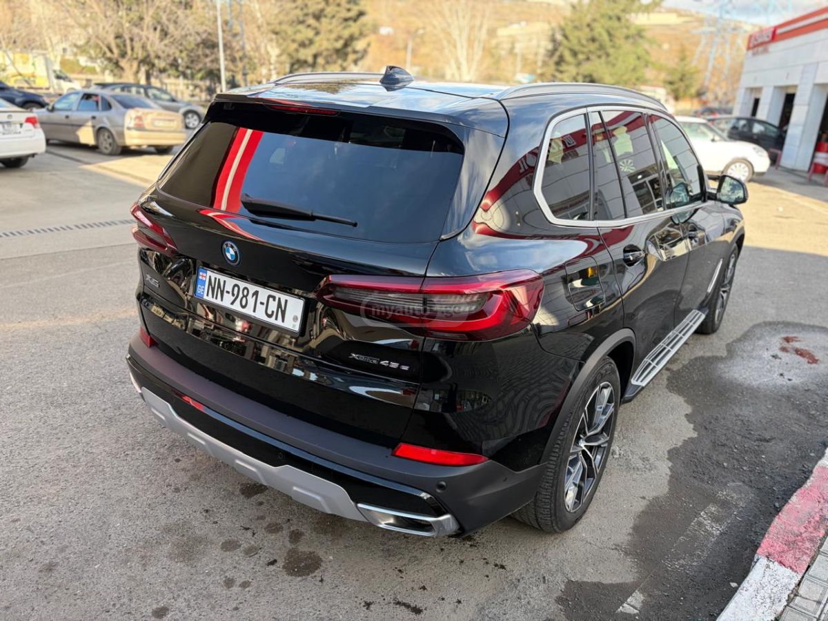 BMW X5 - фото 3