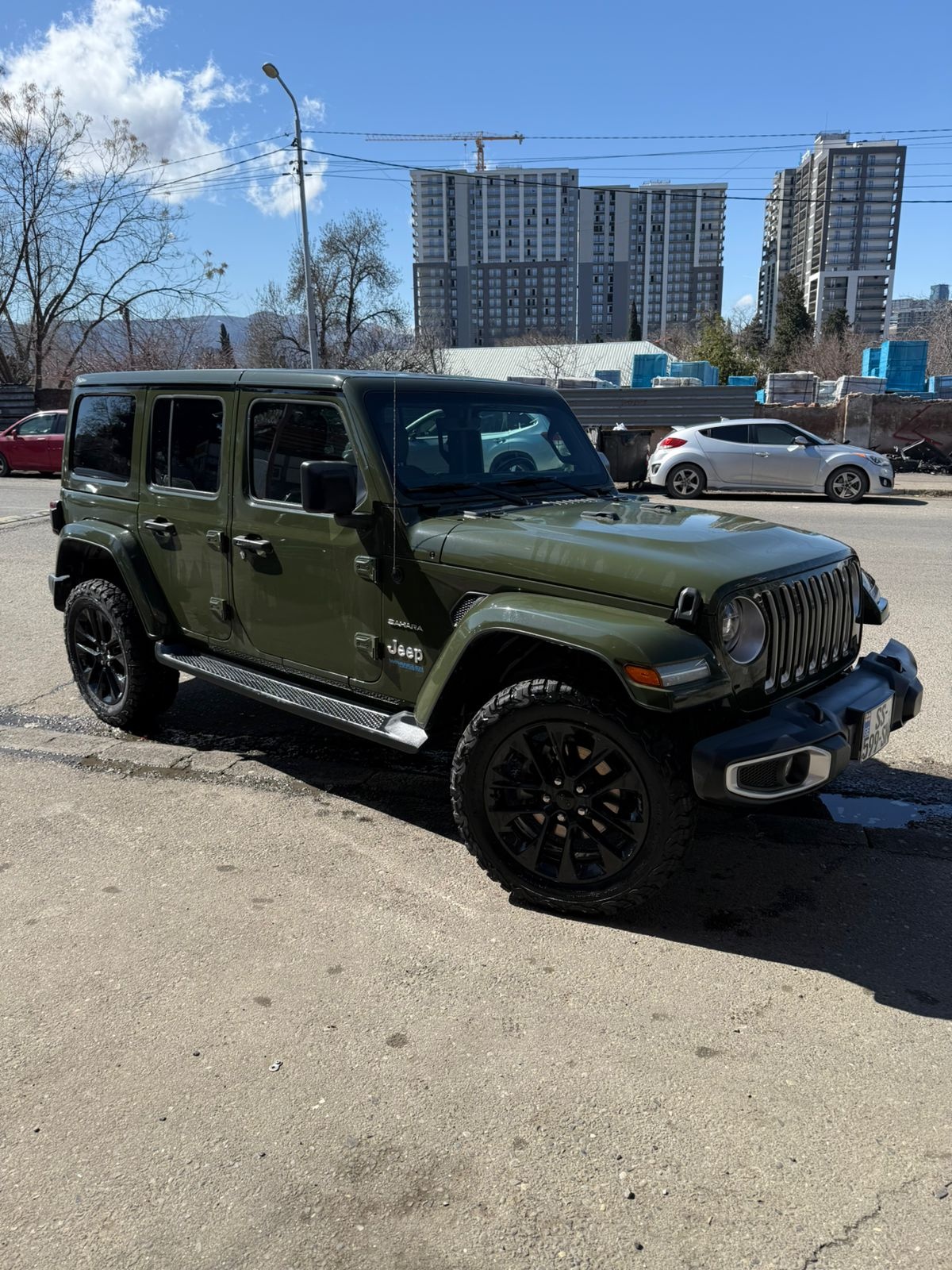 Jeep Sahara 4xe Unlimited — миниатюра 5
