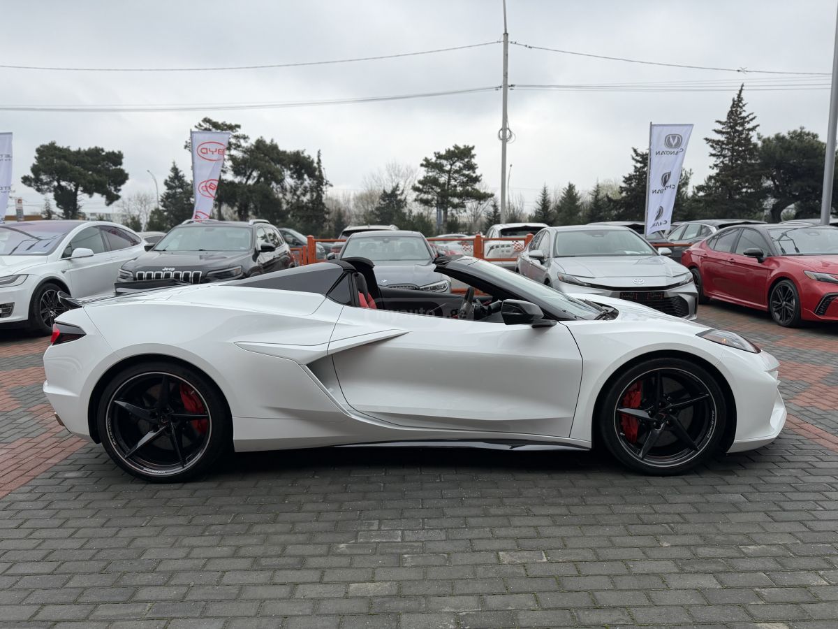 Chevrolet Corvette 2024 — миниатюра 11