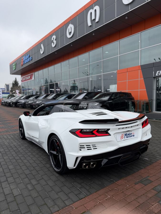 Chevrolet Corvette 2024 — миниатюра 8