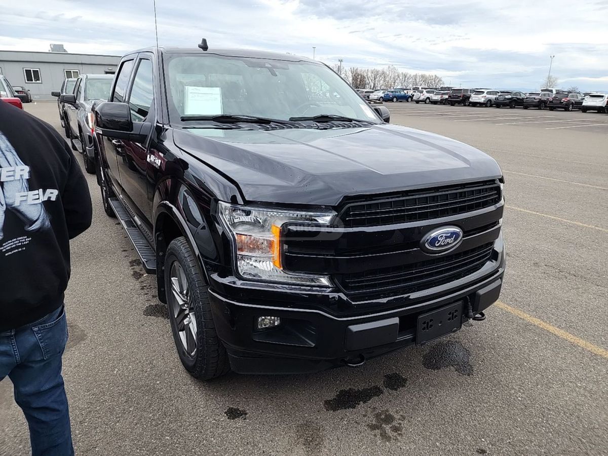 Ford F150 - фото 1