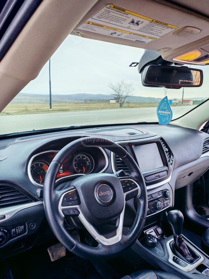 Jeep Cherokee - фото 10