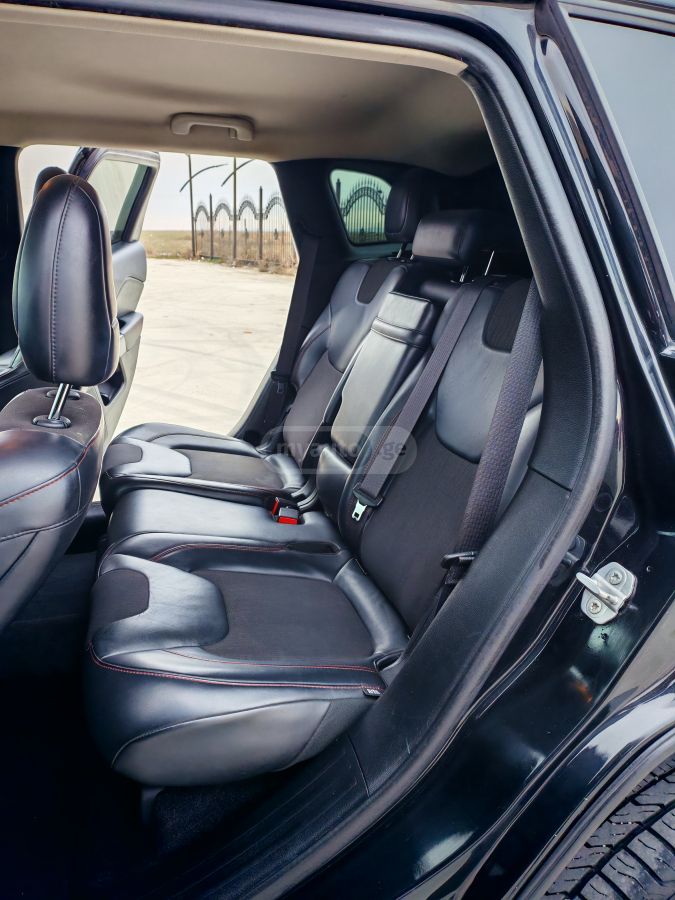 Jeep Cherokee - фото 11