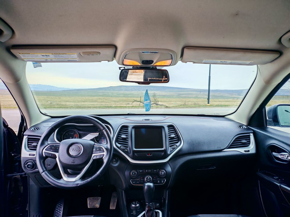 Jeep Cherokee - фото 12