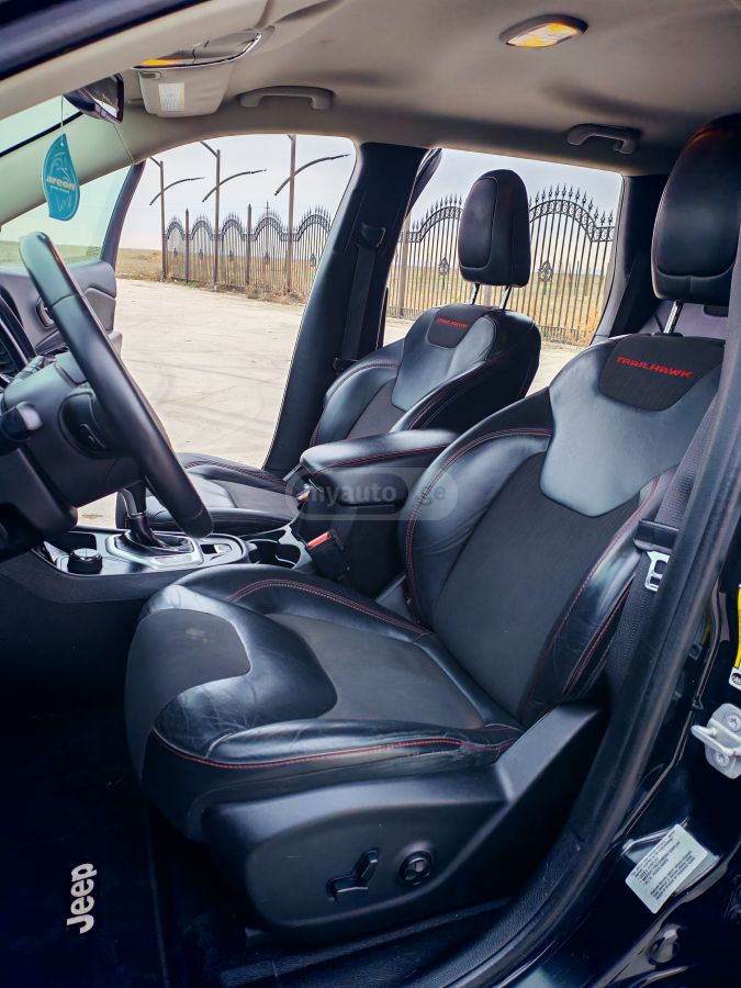 Jeep Cherokee - фото 13