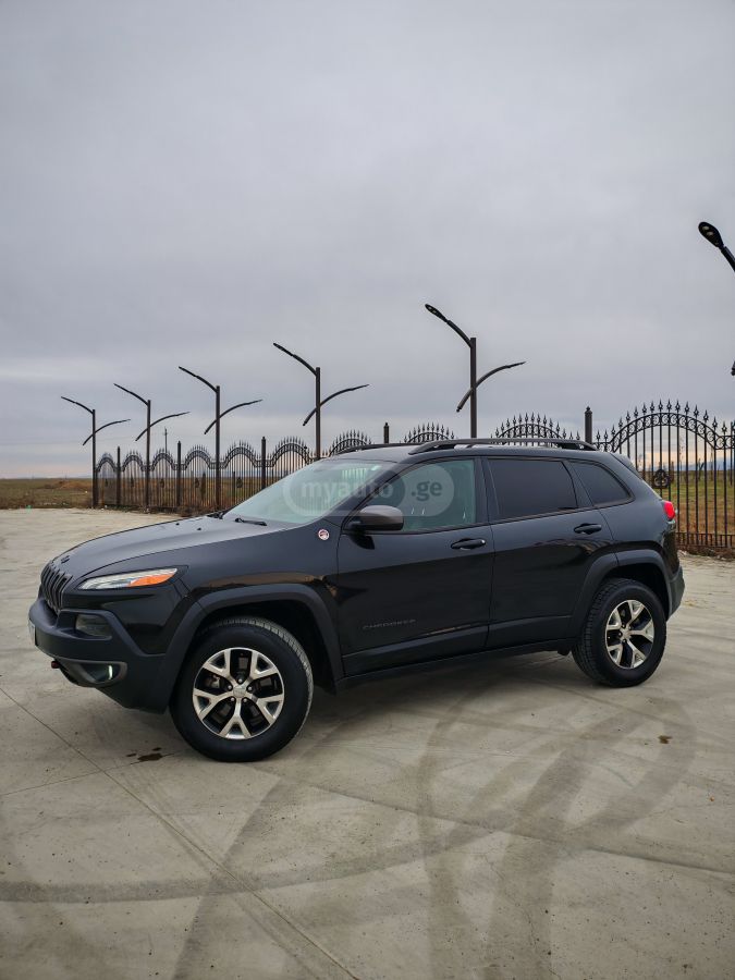 Jeep Cherokee - фото 15