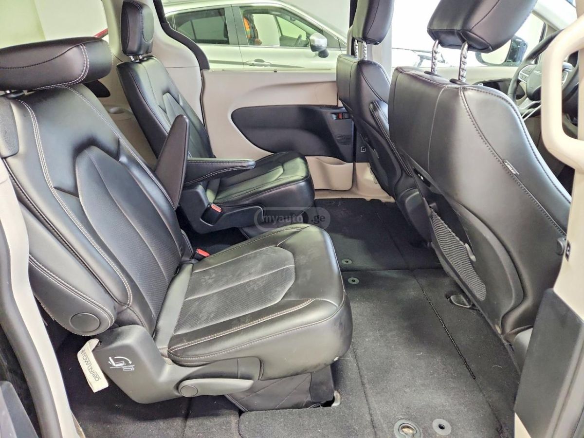 Chrysler Pacifica 2024 — миниатюра 10