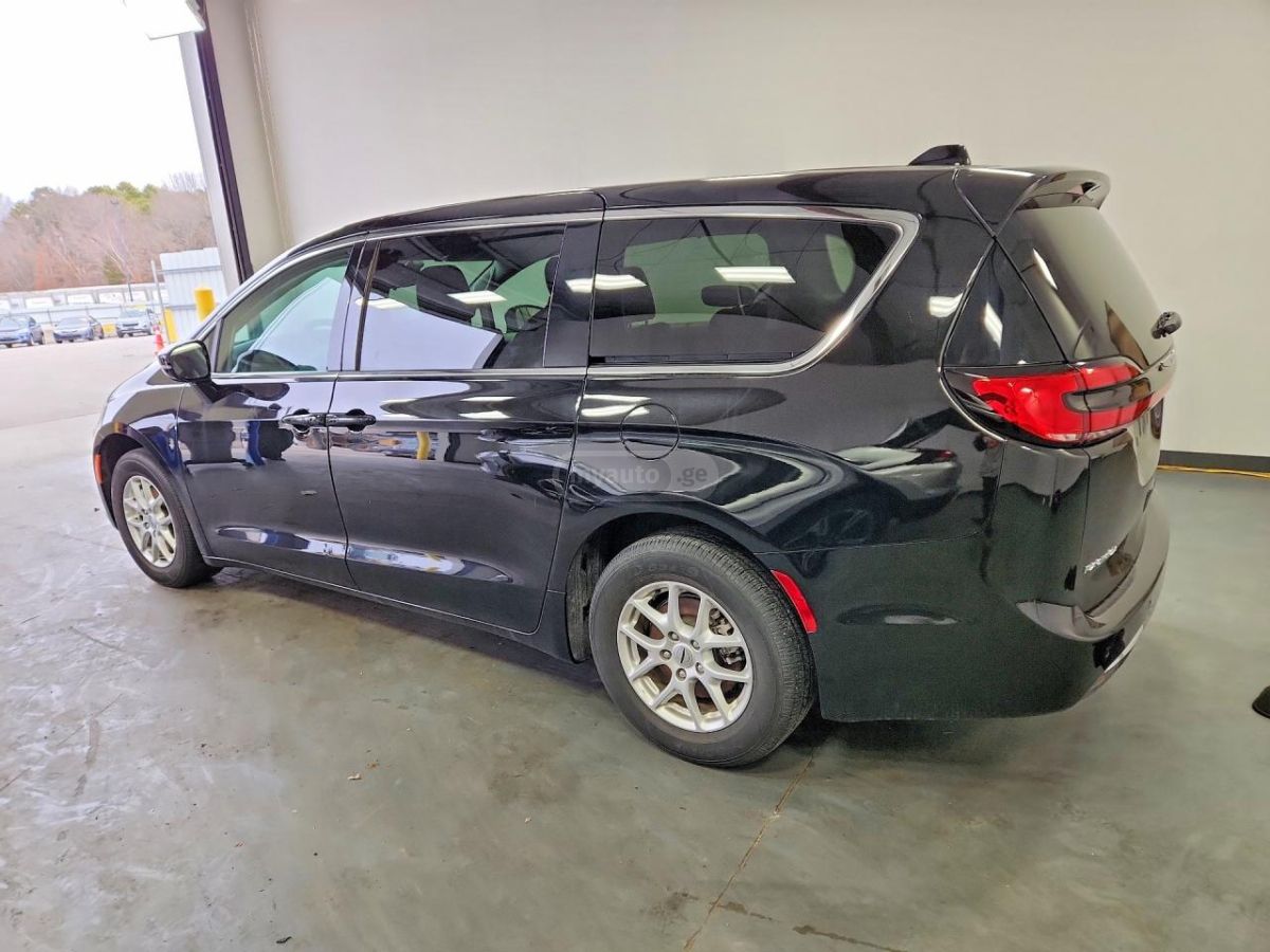 Chrysler Pacifica 2024 — миниатюра 2