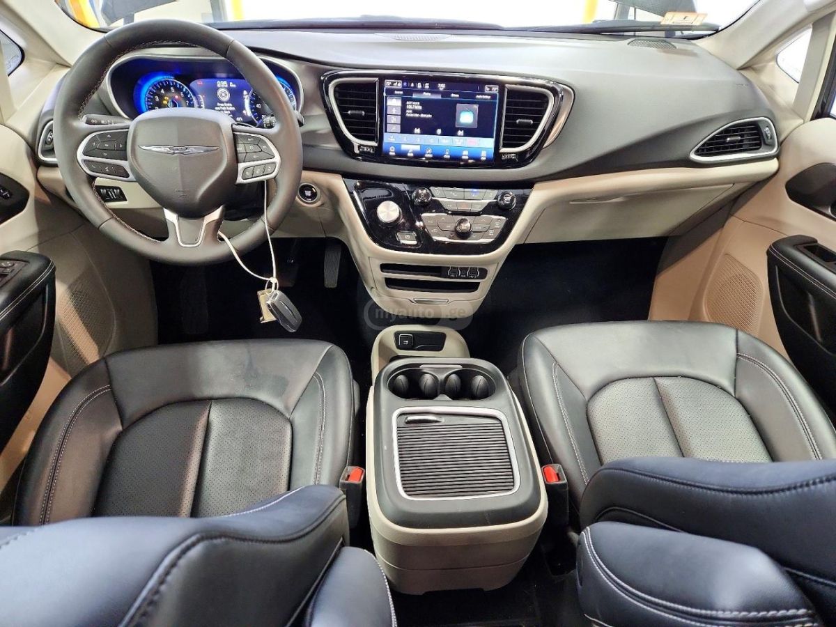 Chrysler Pacifica 2024 — миниатюра 8