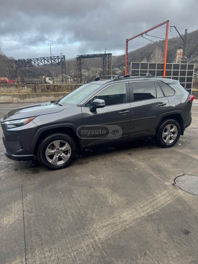 Toyota RAV 4 - фото 7