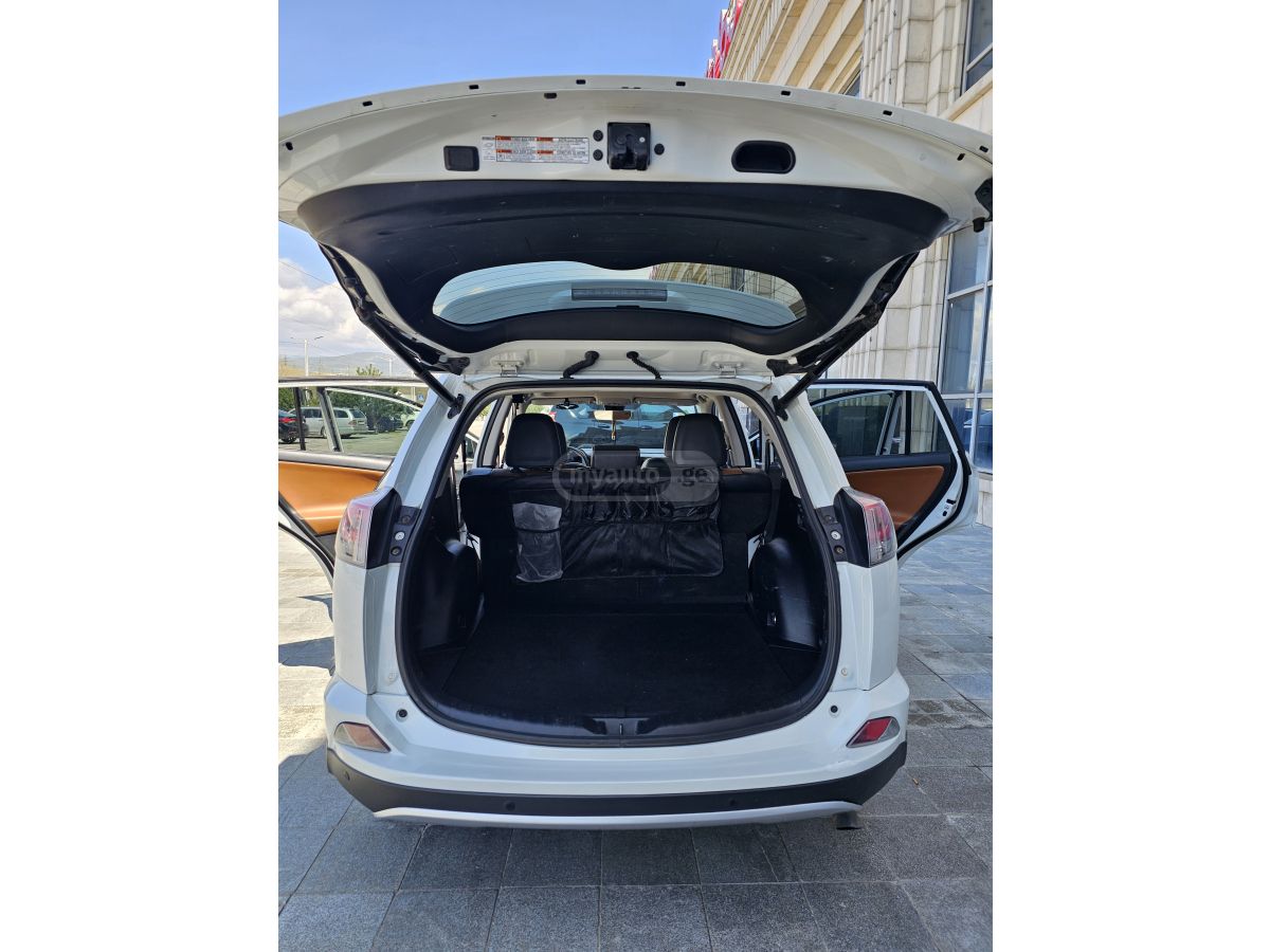 Toyota Rav 4 - фото 11