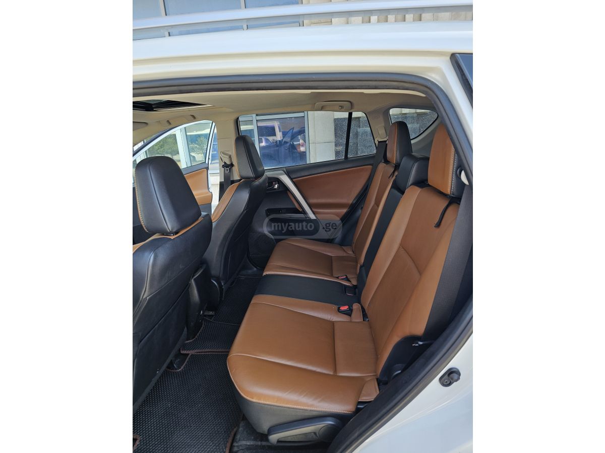 Toyota Rav 4 - фото 13