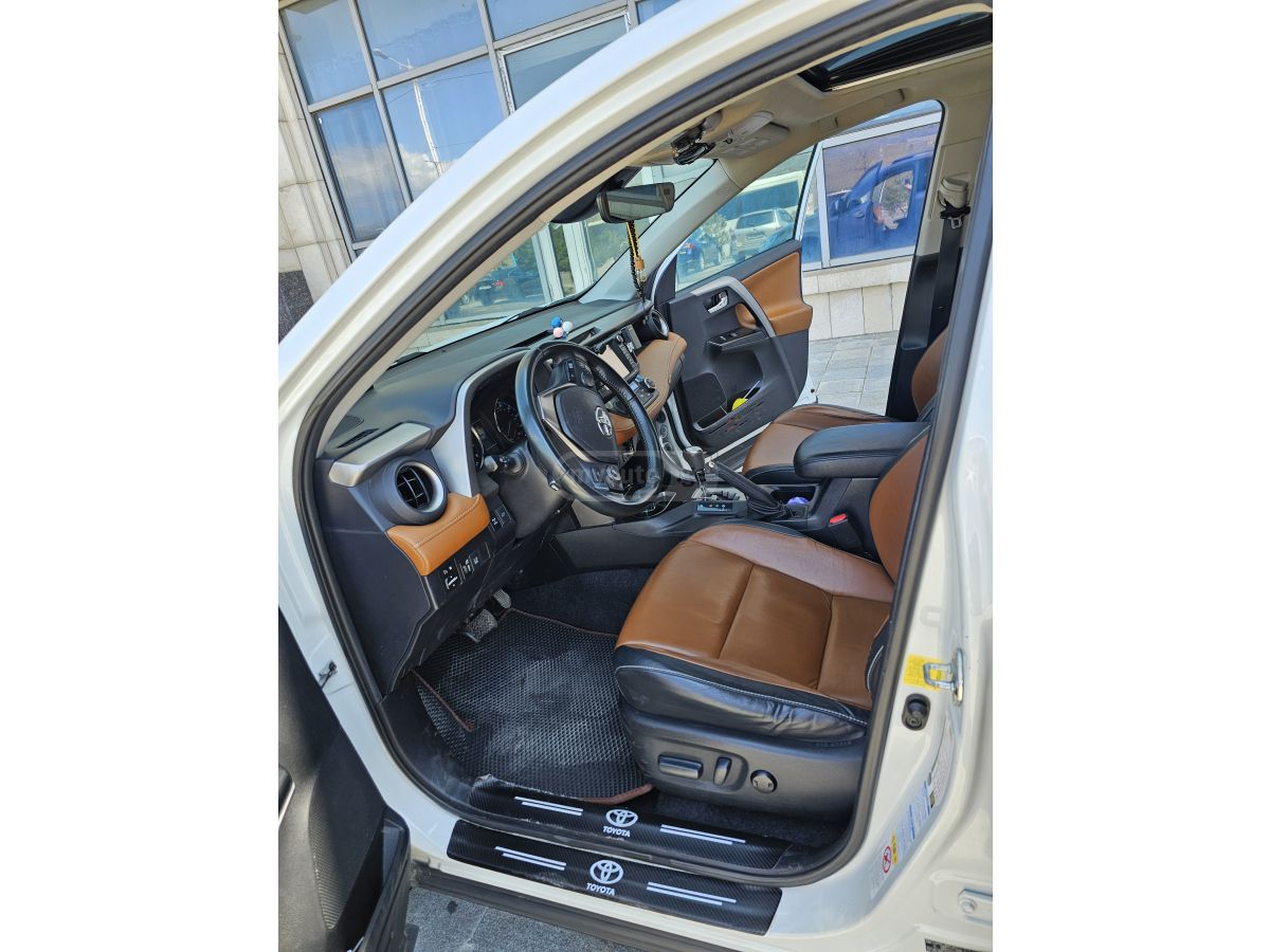 Toyota Rav 4 - фото 14