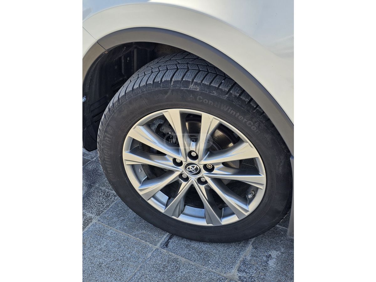 Toyota Rav 4 - фото 6