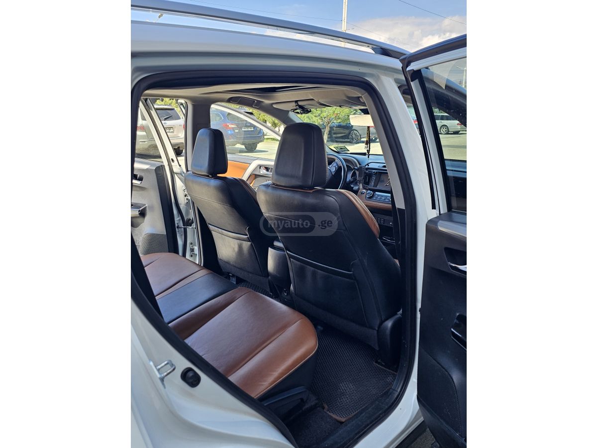 Toyota Rav 4 - фото 9