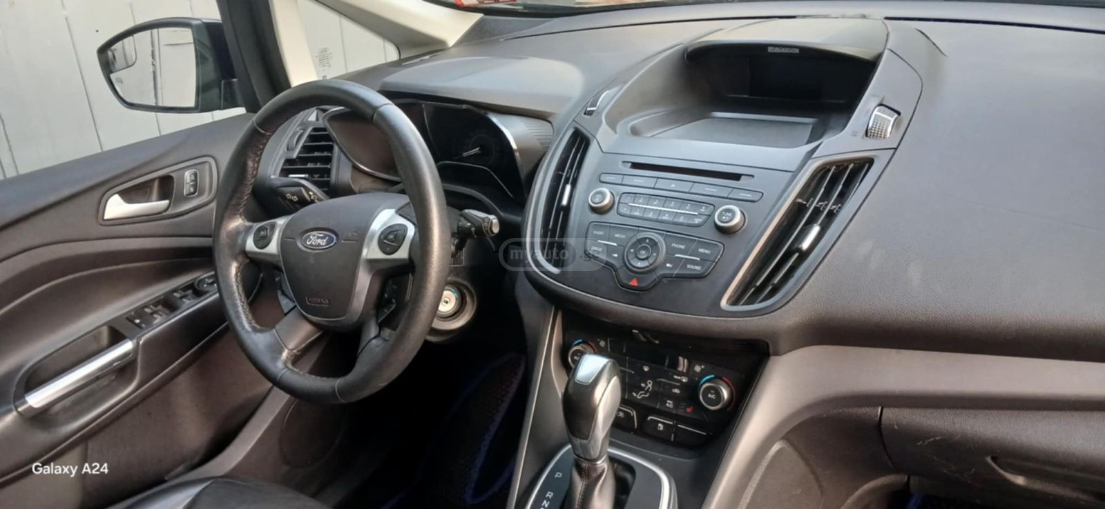 Ford C-MAX - фото 8