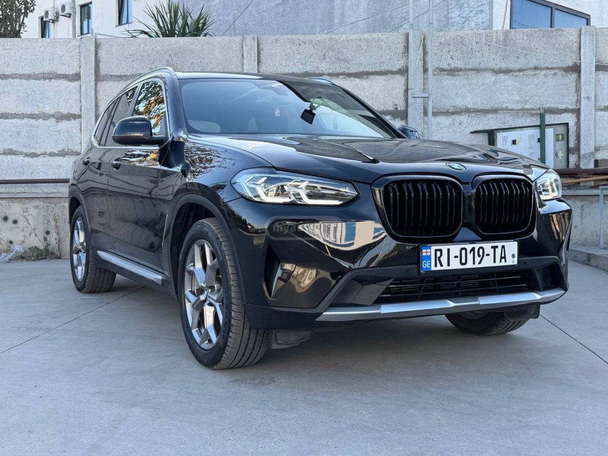 نمای دیگر BMW 2023