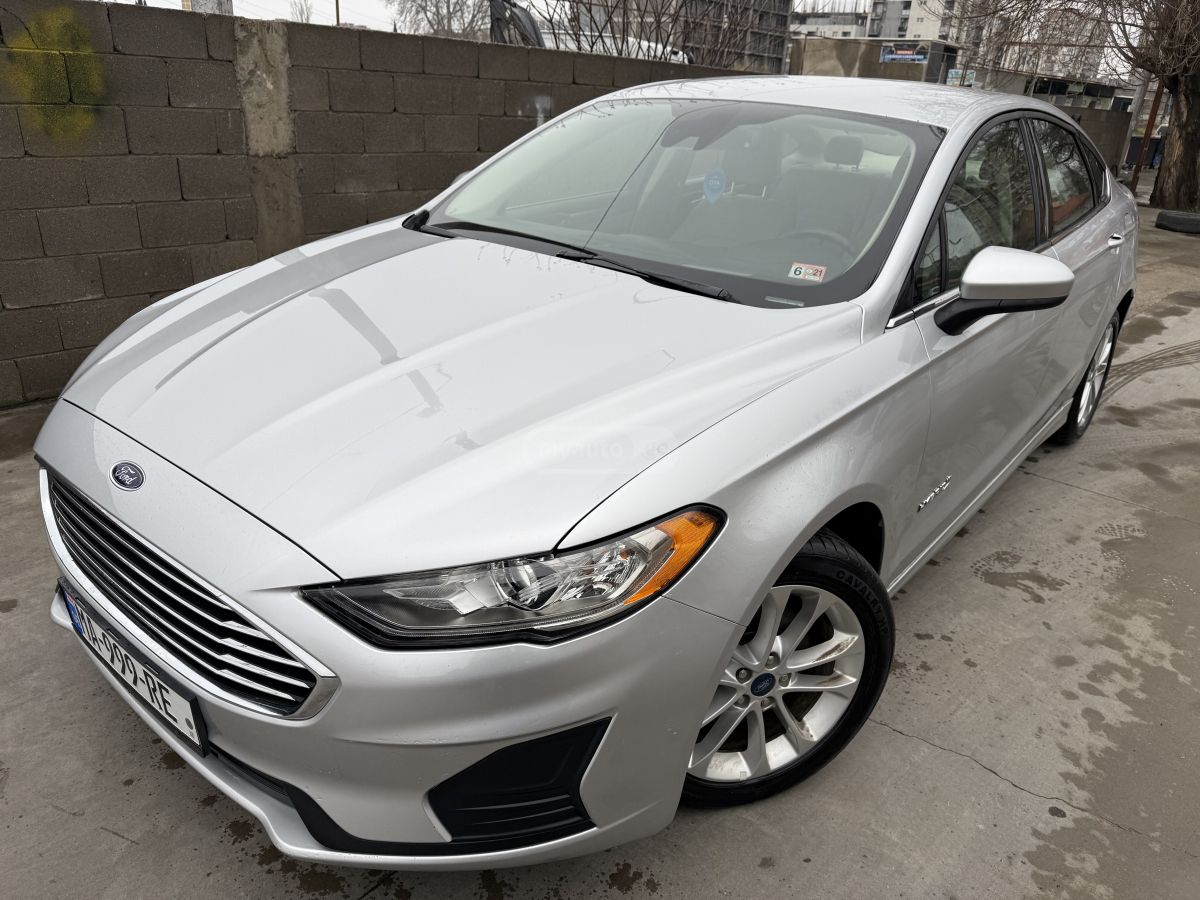 Ford Fusion - фото 1