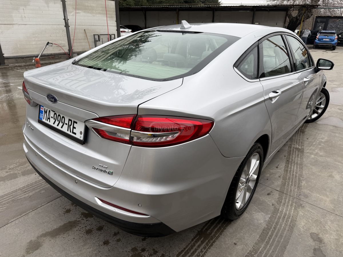 Ford Fusion - фото 4