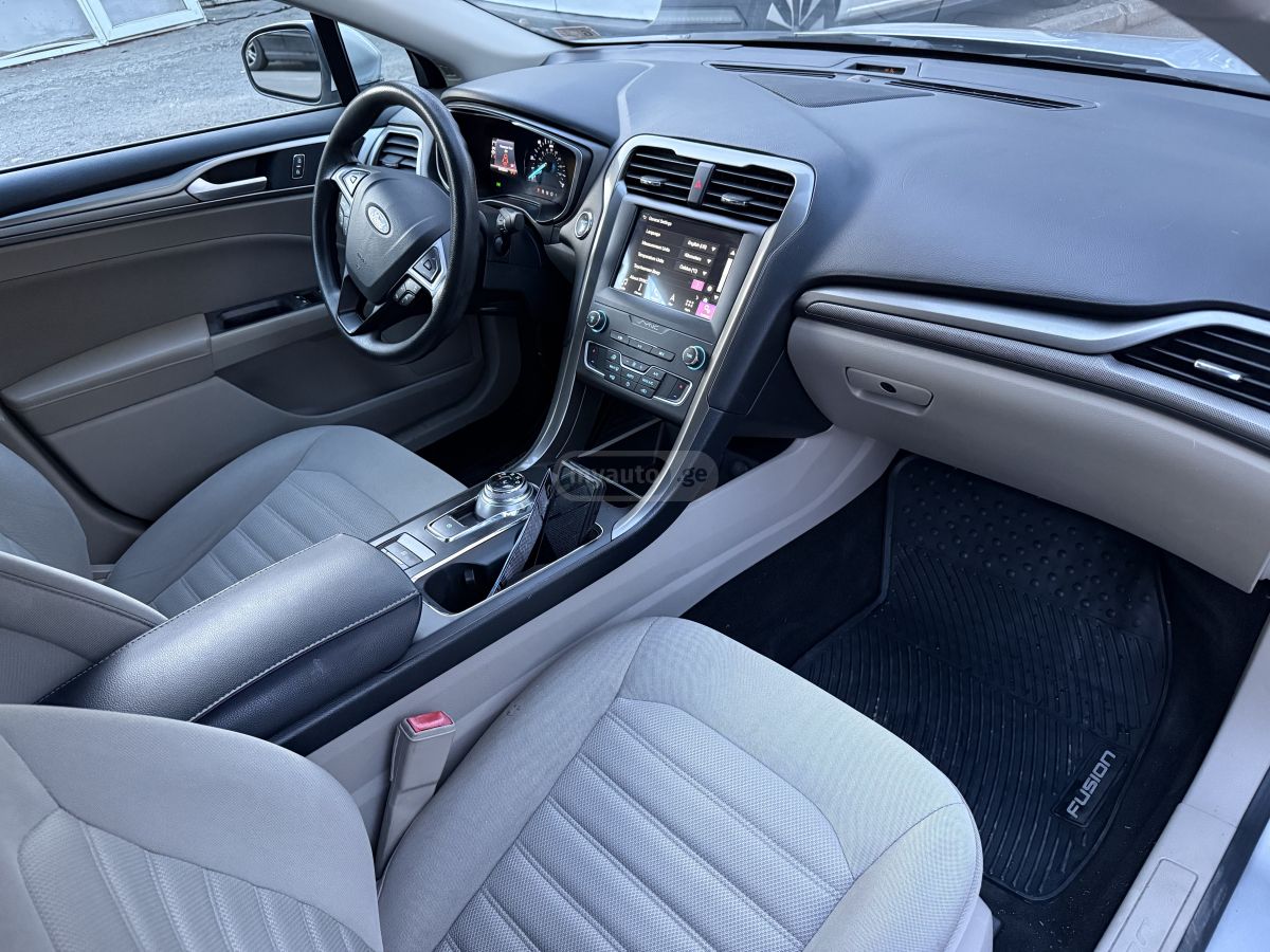 Ford Fusion - фото 9