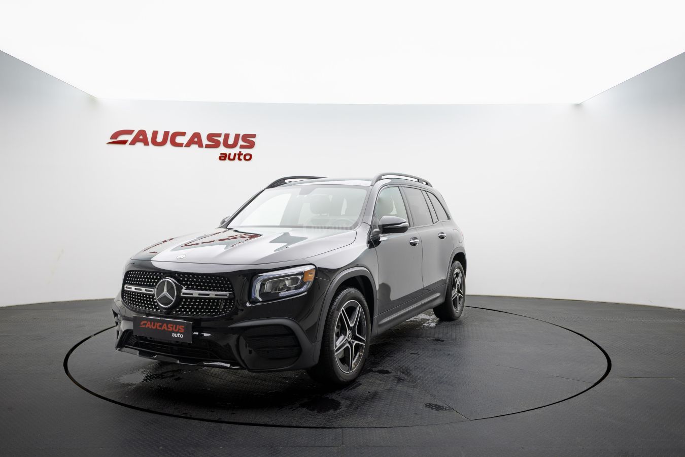 Mercedes-Benz GLB 180 - фото 1