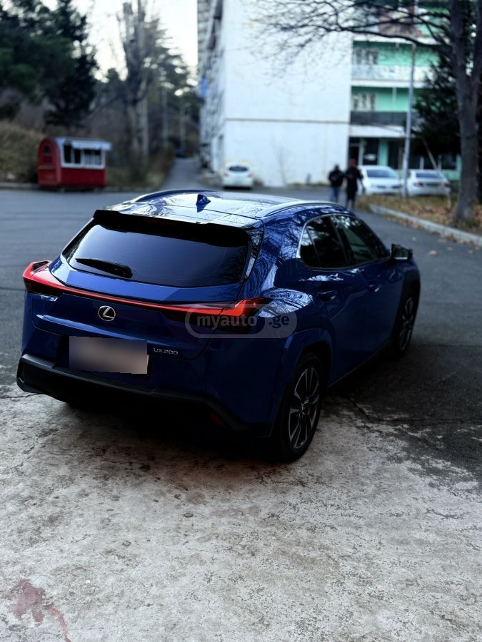 Lexus Luxury 4dr Front-Wheel Drive C — миниатюра 3