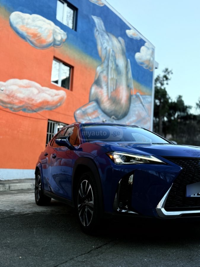 Lexus Luxury 4dr Front-Wheel Drive C — миниатюра 4