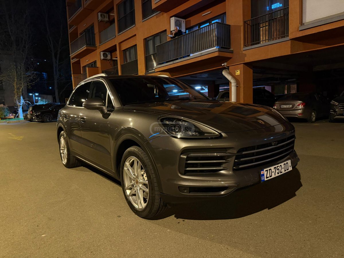 Porsche Cayenne - фото 1