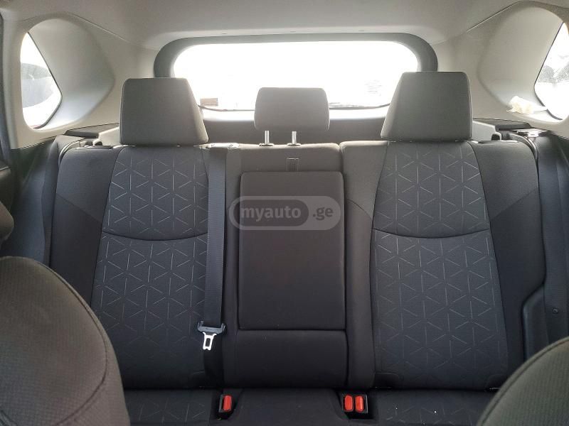 Toyota RAV 4 - фото 10