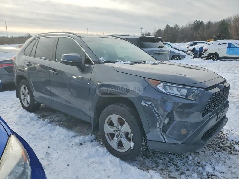 Toyota RAV 4 - фото 4