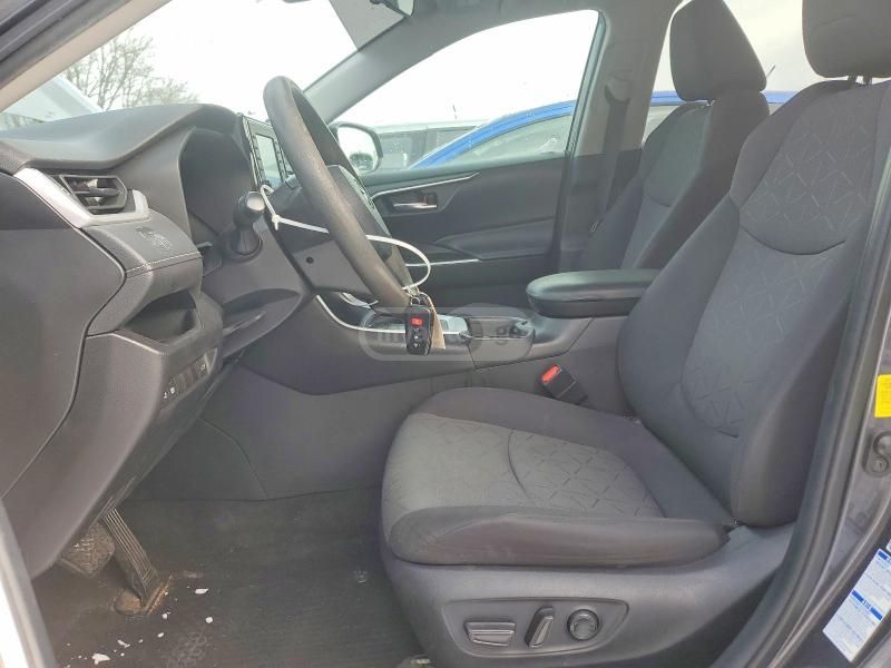 Toyota RAV 4 - фото 7