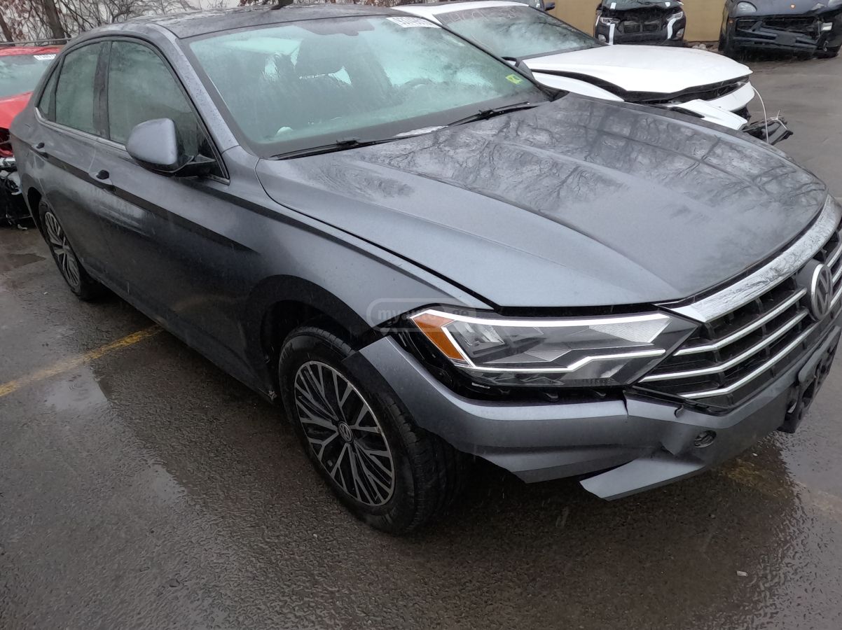 Volkswagen Jetta - фото 1