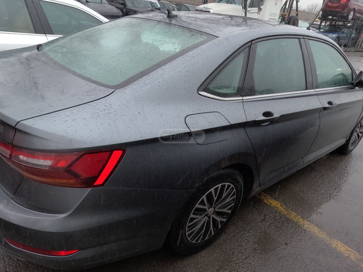 Volkswagen Jetta - фото 12