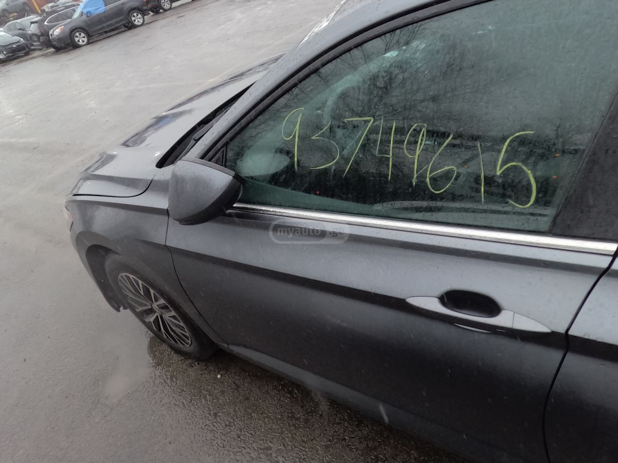 Volkswagen Jetta - фото 2