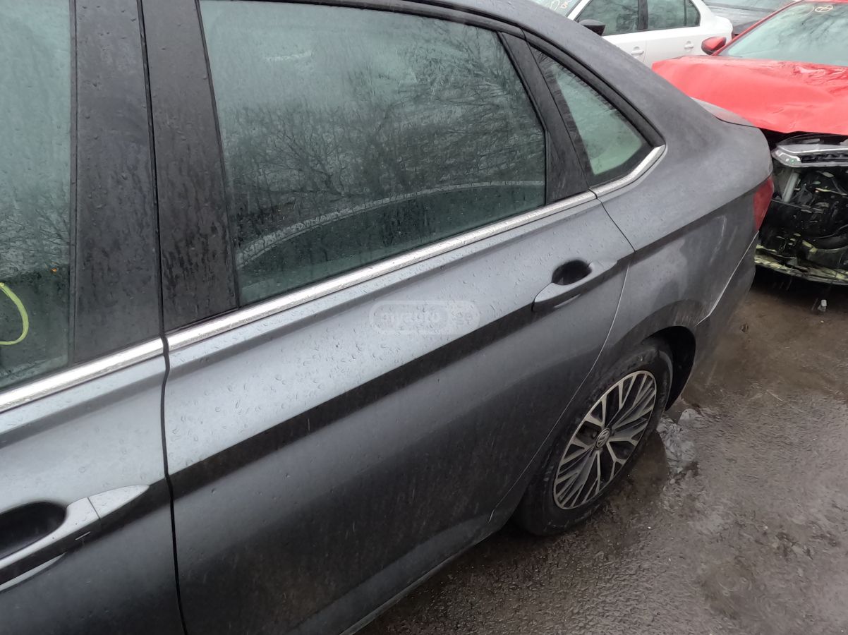 Volkswagen Jetta - фото 3