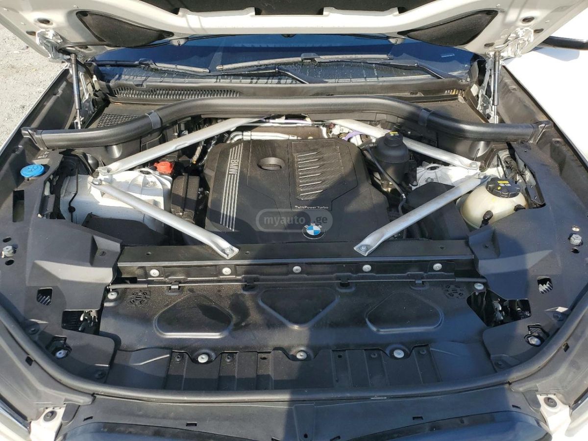 BMW X5 - фото 11