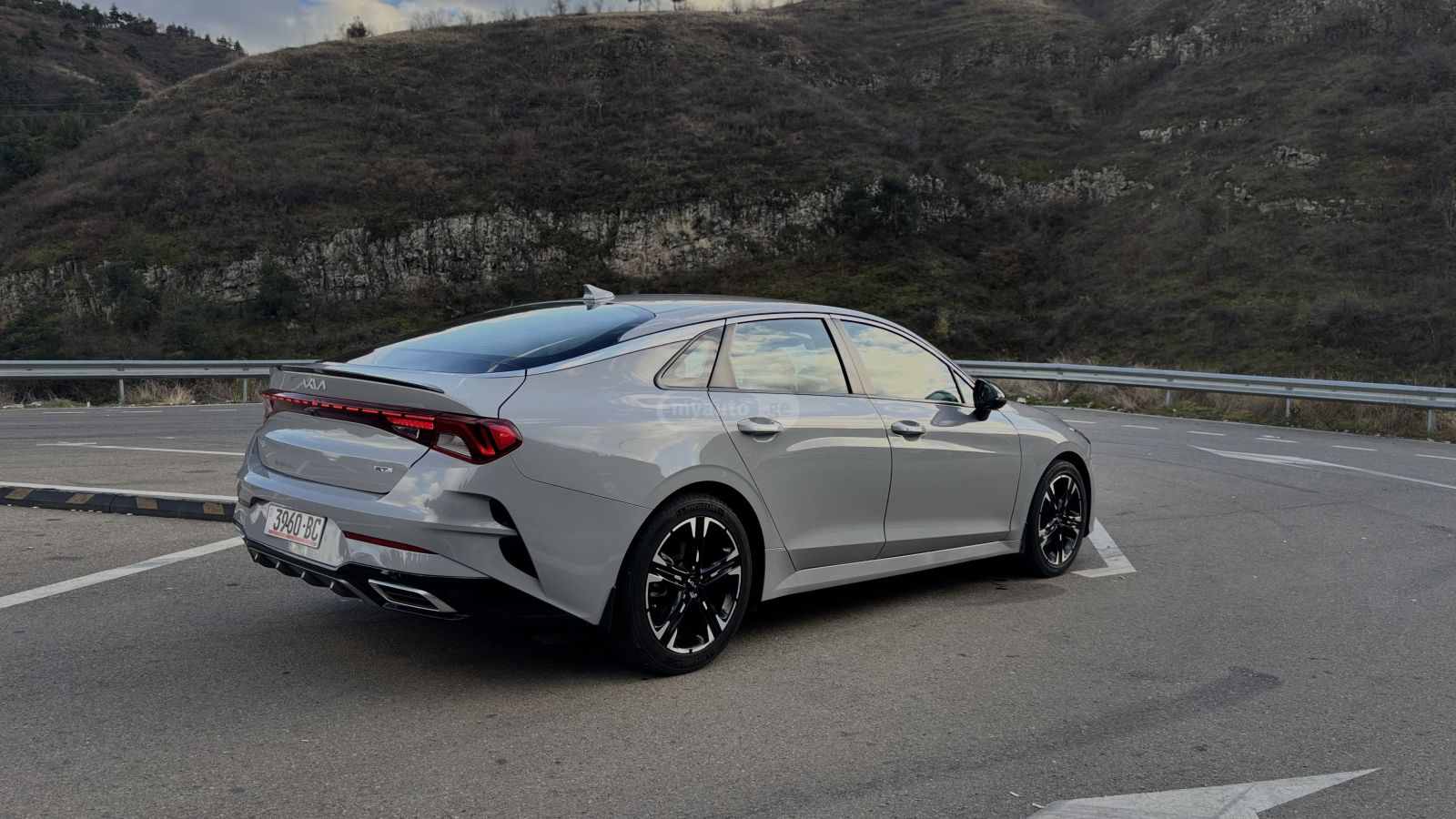 Kia K5 - фото 6