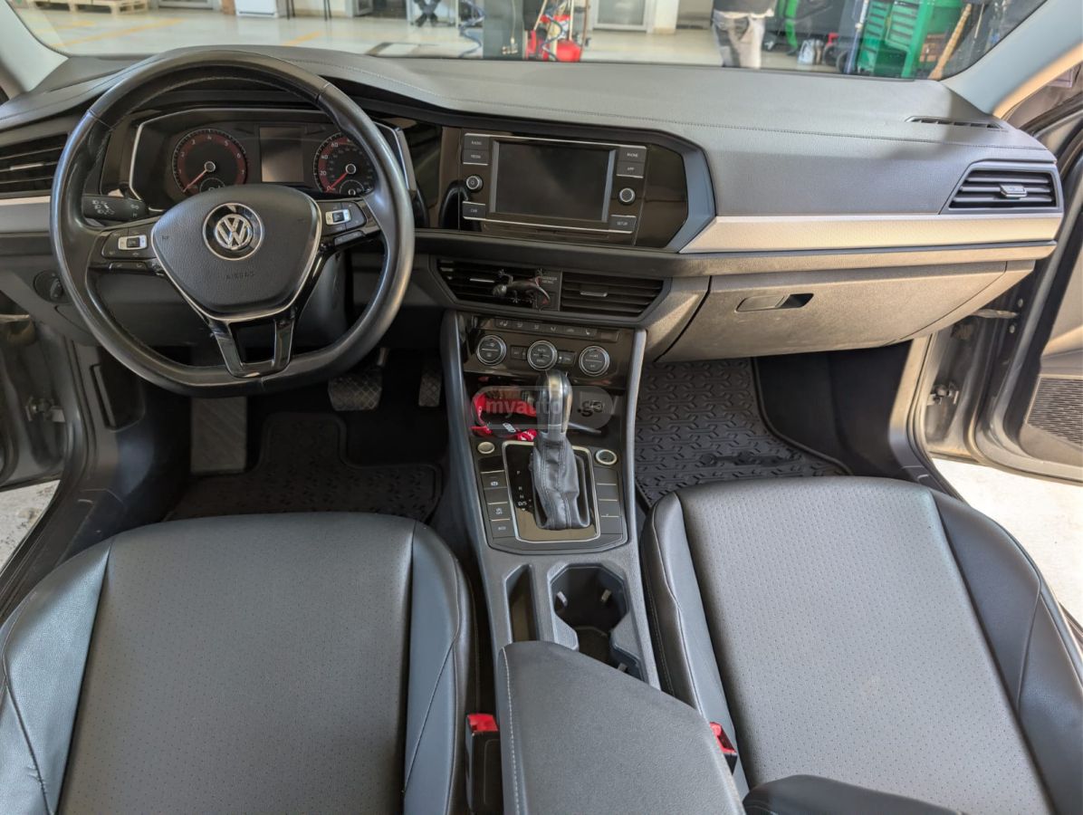 Volkswagen Jetta - фото 7