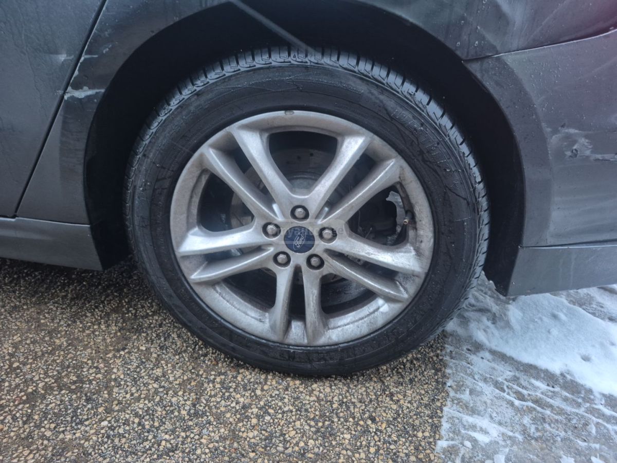 Ford Fusion - фото 6