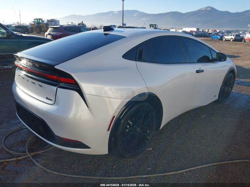 Toyota Prius 2026 — миниатюра 10