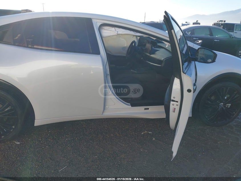 Toyota Prius 2026 — миниатюра 11