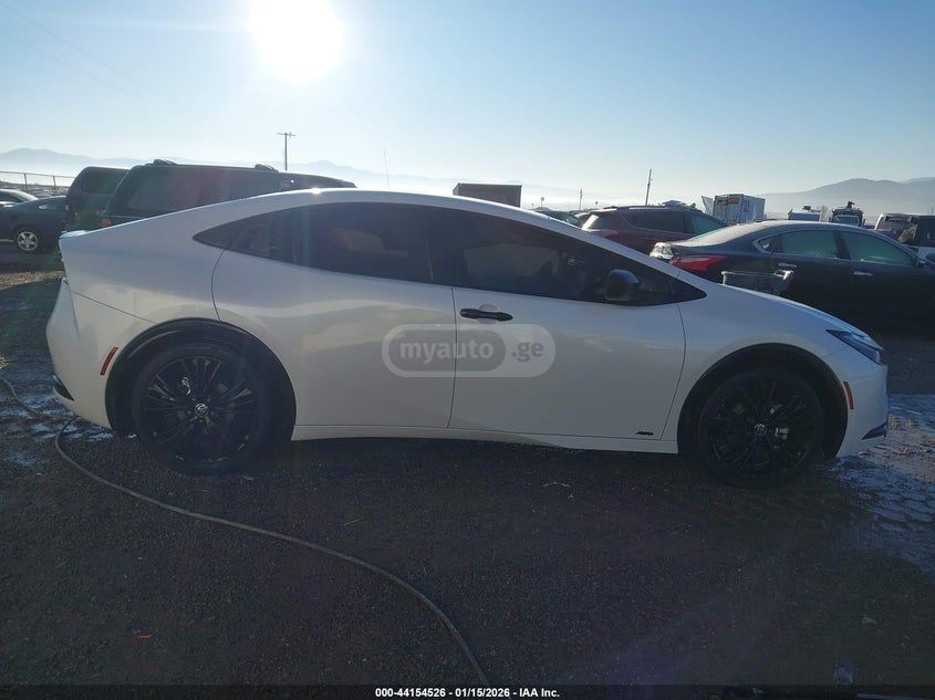 Toyota Prius 2026 — миниатюра 4