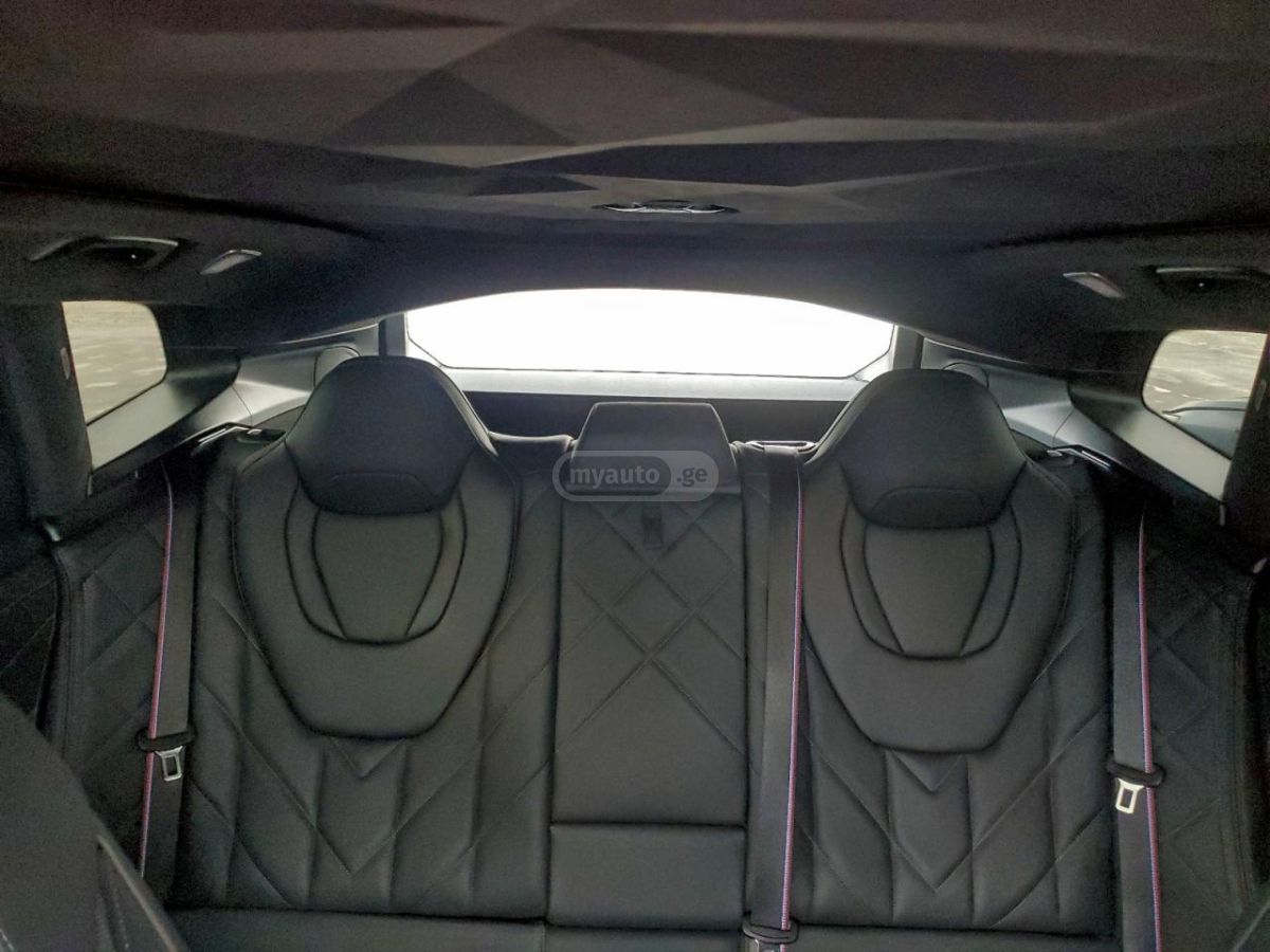 BMW XM 2025 — миниатюра 12