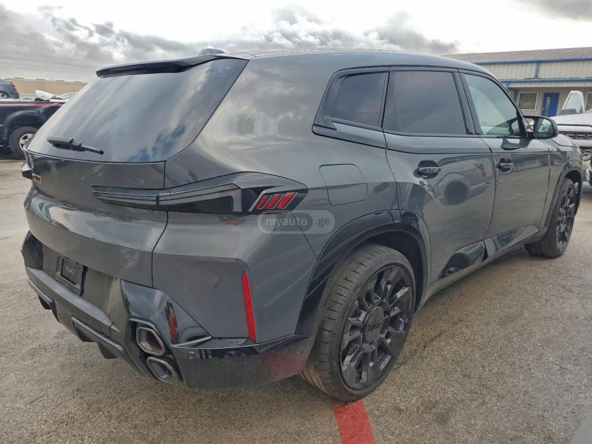 BMW XM 2025 — миниатюра 2