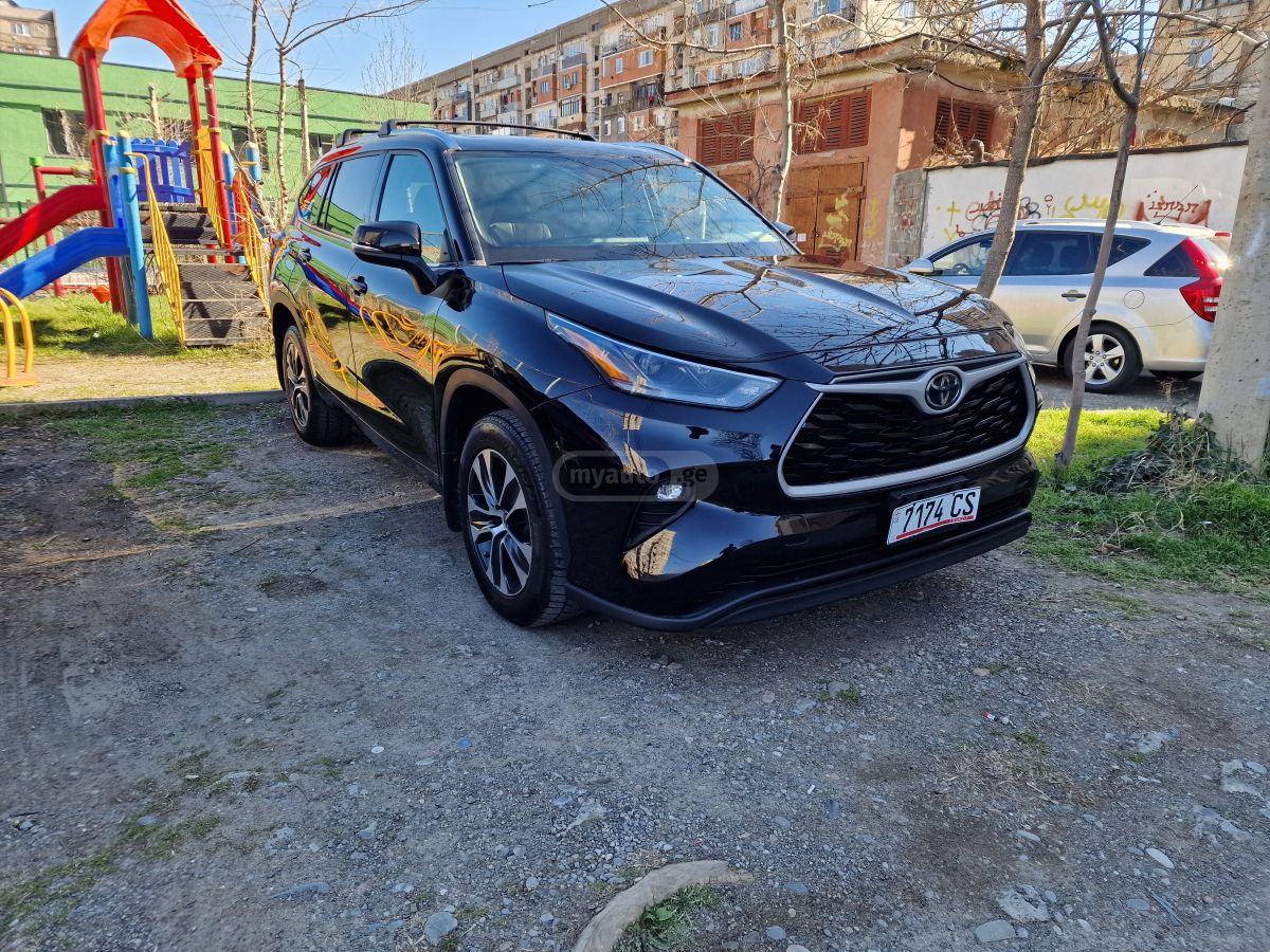 Toyota Highlander - фото 2