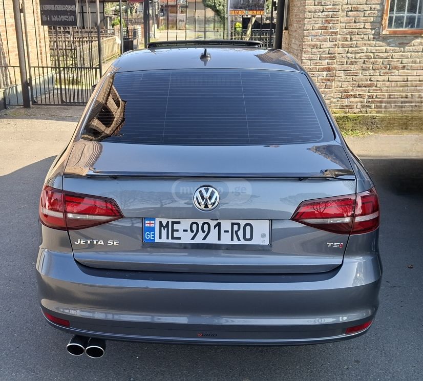 Volkswagen Jetta - фото 5