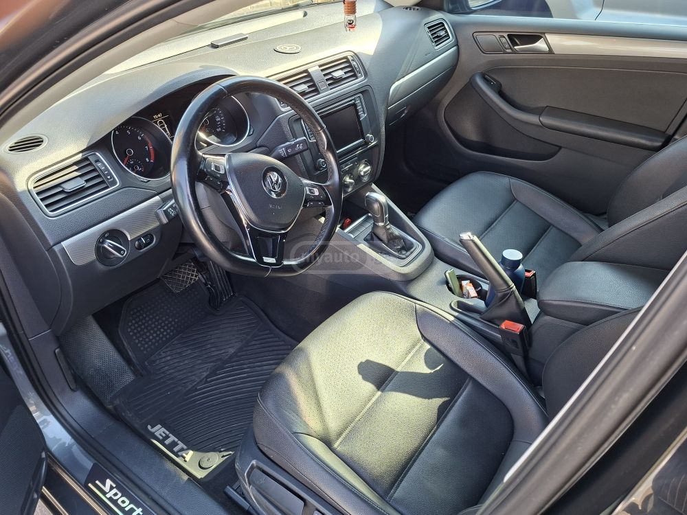 Volkswagen Jetta - фото 6