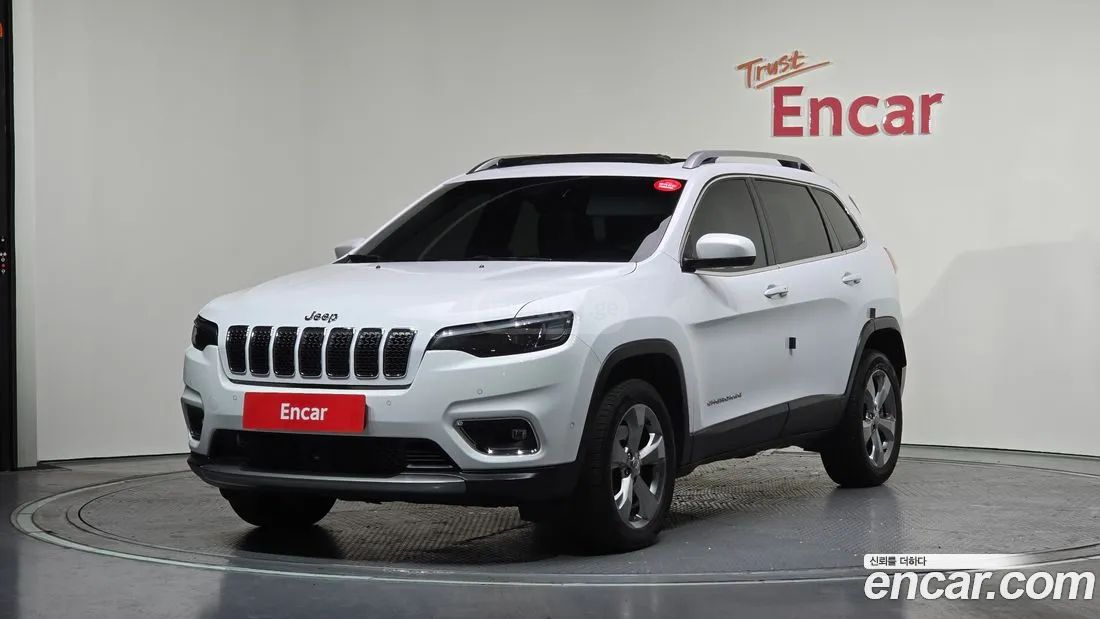Jeep Cherokee - фото 1