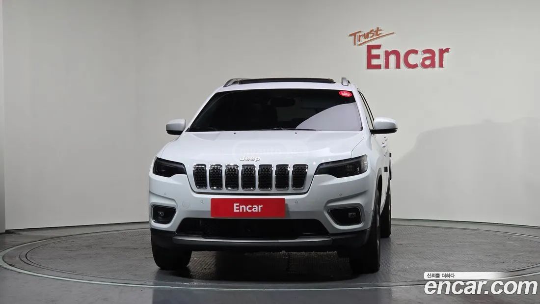 Jeep Cherokee - фото 3